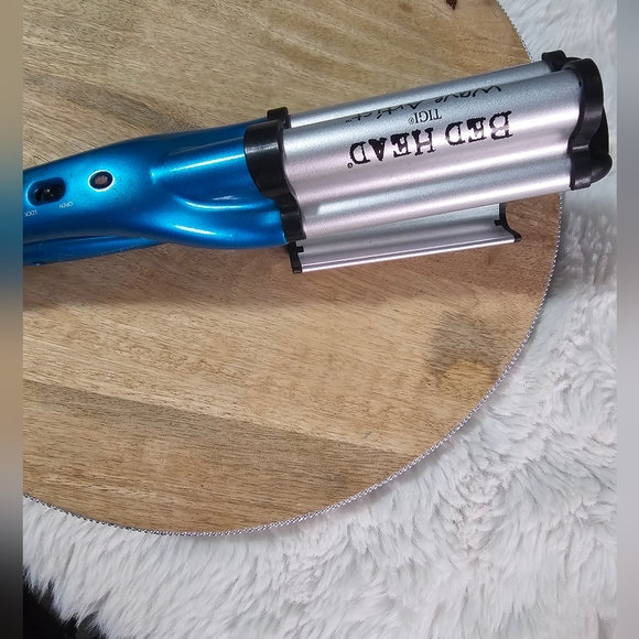Never Used...Bed Head Blue and Silver Hair Waver - Picture 1 of 4